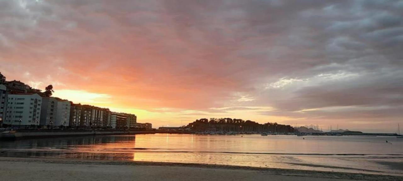 Holibai, Amiguinos, Amplia Vivienda Con Parking Al Lado De La Playa Baiona Exterior foto